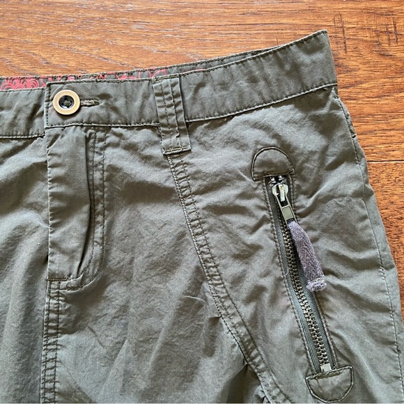 90s Y2K Vintage Groggy Olive Green Mini Skirt - Picture 2 of 15